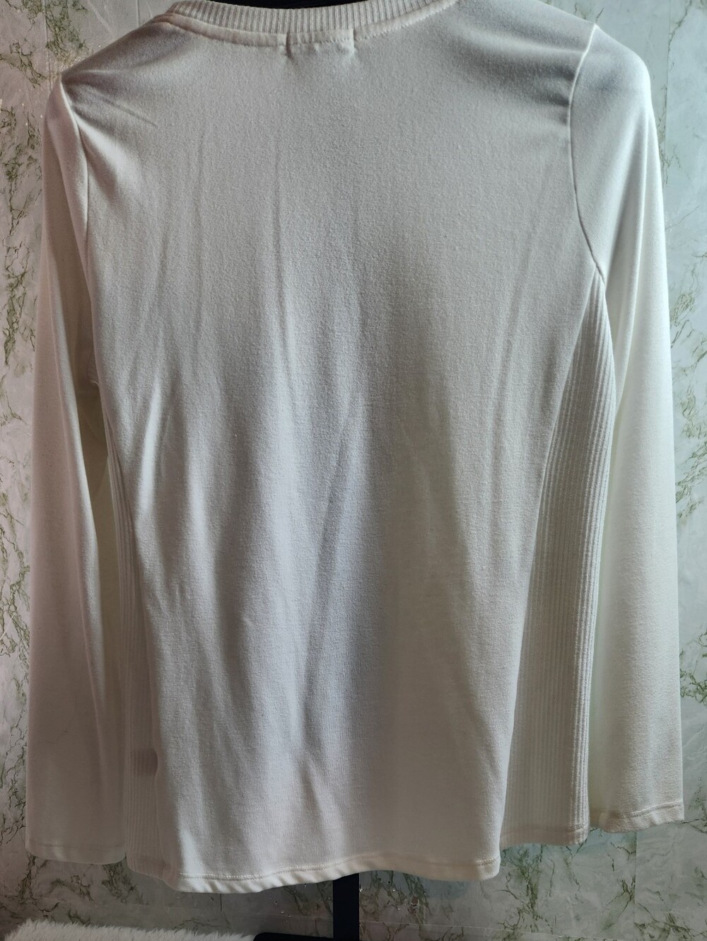 Modern Canvas "Thankful" Long Sleeve Top